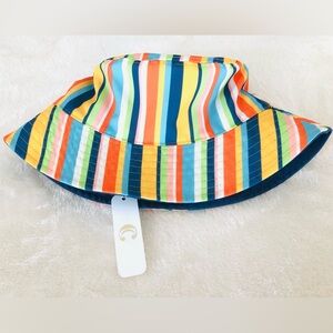 NEW striped bucket hat - NWT beach hat - Charming Charlie new with tags - vacay
